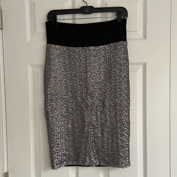 NWT La Cite sequined pencil skirt (Sz M) - Picture 1 of 5